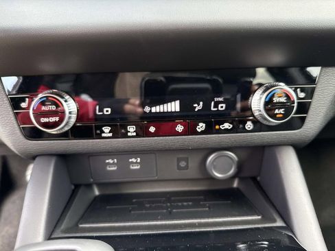 New 2026 Mitsubishi Outlander SE FWD image 32