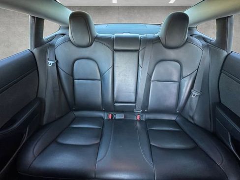 Used 2020 Tesla Model 3 image 22