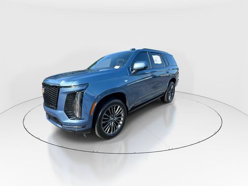 Used 2026 Cadillac Escalade Platinum Sport w/ LPO, Floor Liner Package RWD image 4