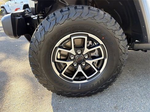 New 2026 Jeep Wrangler Unlimited Rubicon w/ Safety Group image 11