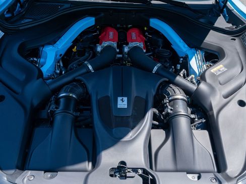 Certified 2025 Ferrari Roma Spider RWD image 21