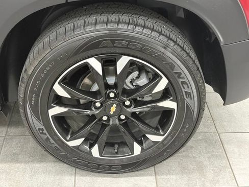 Used 2021 Chevrolet TrailBlazer LT w/ Sun and Liftgate Package FWD image 7