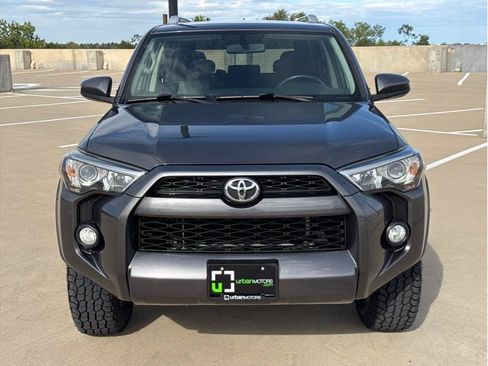 Used 2015 Toyota 4Runner SR5 AWD/4WD image 2