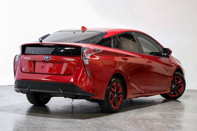 Used 2017 Toyota Prius Three Touring w/ Carpet Mat Package FWD image 10