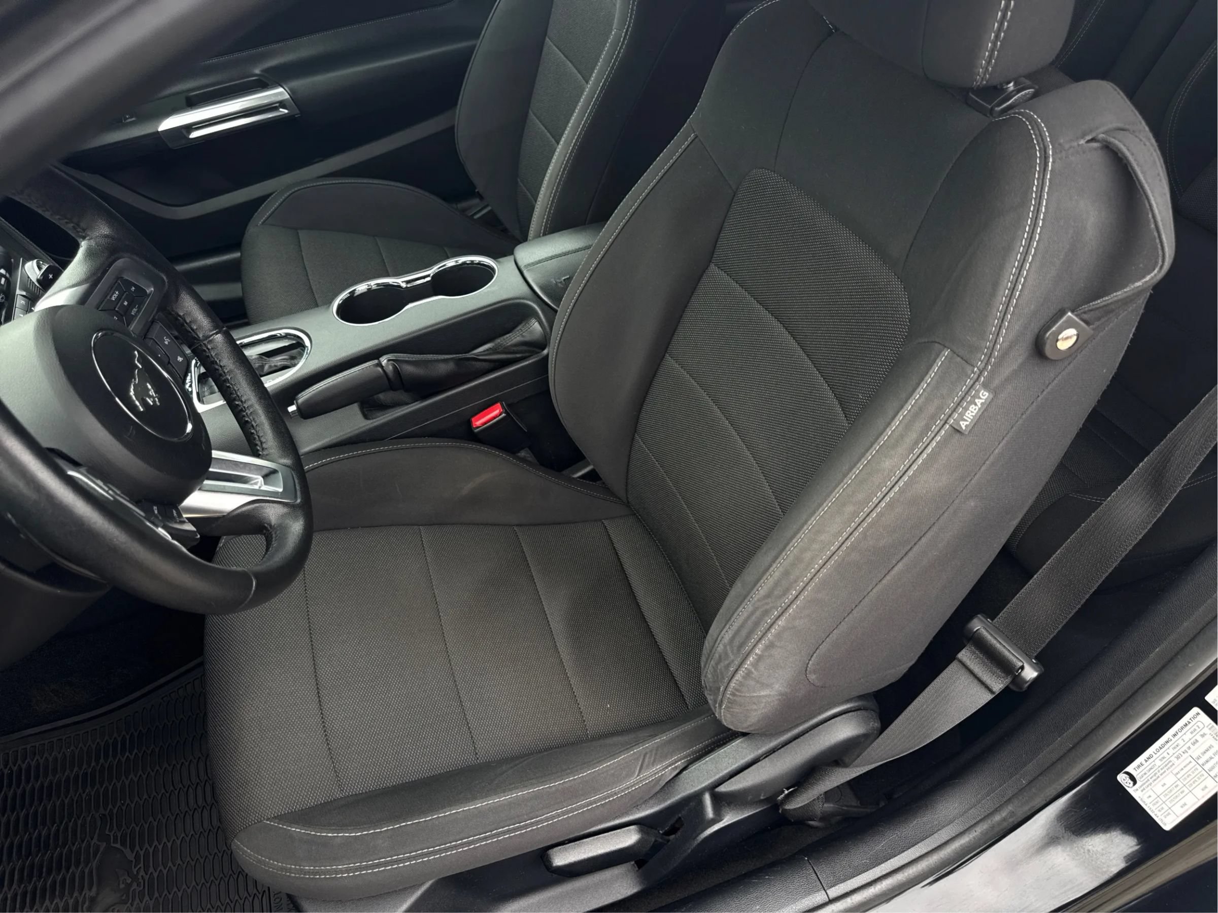 Used 2016 Ford Mustang Coupe RWD image 13