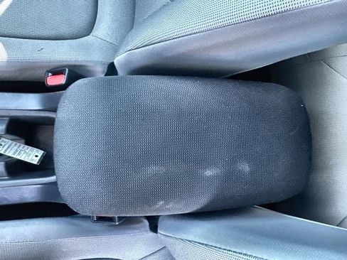 Used 2025 Toyota Corolla Cross L image 29