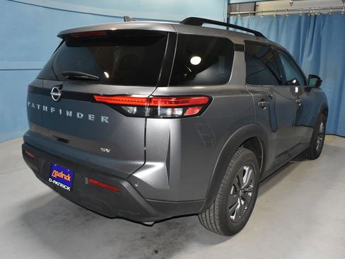 Used 2024 Nissan Pathfinder SV image 27