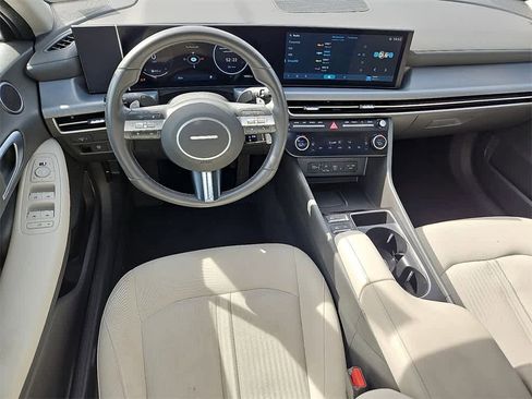 Certified 2024 Hyundai Sonata SEL w/ Convenience Package image 11