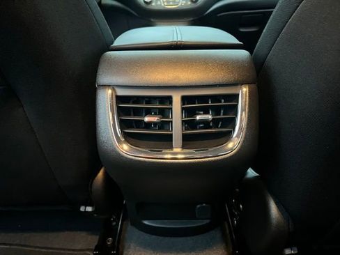 Used 2024 Chevrolet Malibu LT image 18