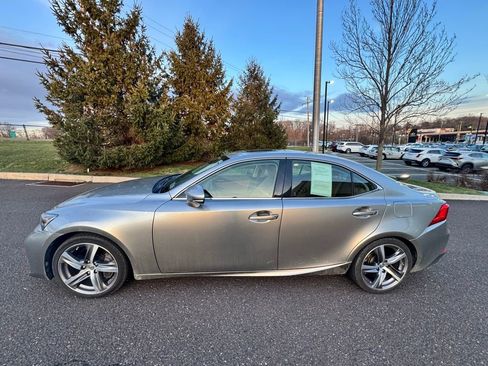 Used 2018 Lexus IS 300 AWD w/ Comfort Package image 10