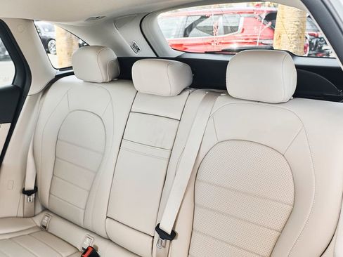 Used 2022 Mercedes-Benz GLC 300 w/ Premium Package Lite image 39
