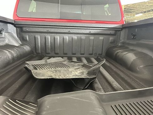 Used 2023 Nissan Frontier PRO-4X w/ Technology Package AWD/4WD image 31