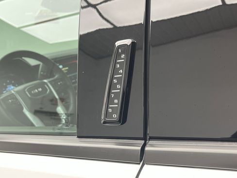 Certified 2024 GMC Sierra 1500 Elevation image 8