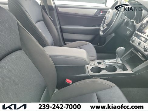 Used 2017 Subaru Legacy 2.5i Premium AWD/4WD image 9