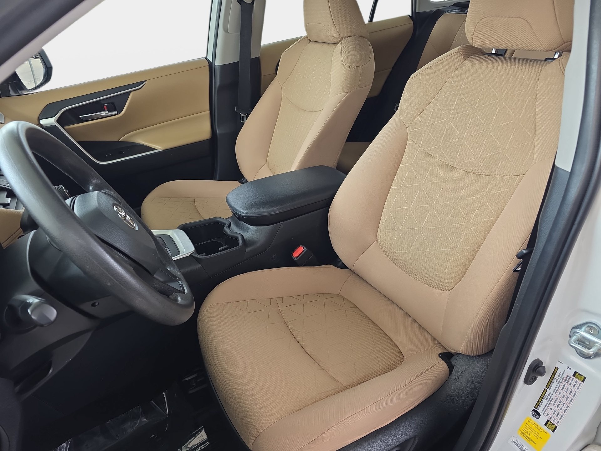 Used 2023 Toyota RAV4 XLE w/ Convenience Package FWD image 15