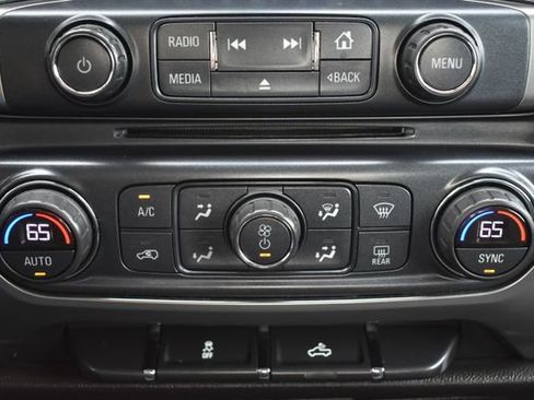 Used 2018 Chevrolet Silverado 1500 LT w/ All Star Edition AWD/4WD image 7