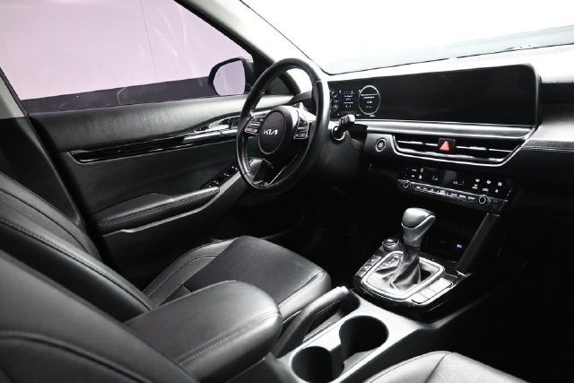 Used 2024 Kia Seltos EX FWD image 18