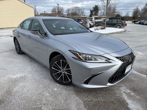New 2025 Lexus ES 350 w/ Premium Package image 3