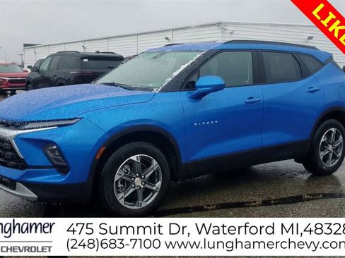 Used 2025 Chevrolet Blazer LT w/ Convenience Package image 4