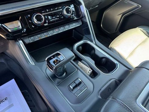 Used 2022 GMC Sierra 1500 Denali w/ Denali Reserve Package image 14