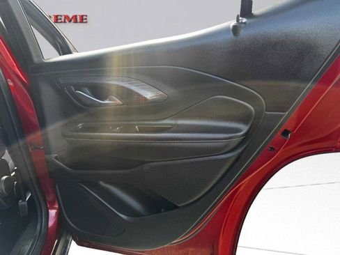 Used 2024 GMC Terrain SLE image 46