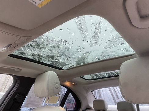 Used 2016 Mercedes-Benz C 300 4MATIC Sedan image 23