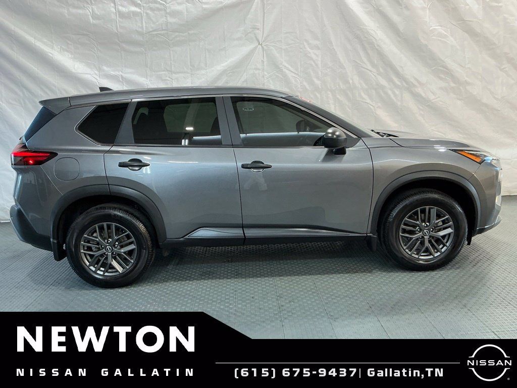 Used 2023 Nissan Rogue S FWD image 4