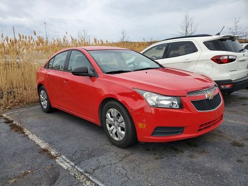 Used 2014 Chevrolet Cruze LS image 1