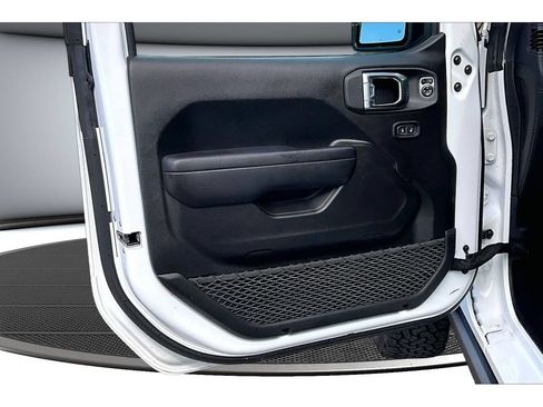 Certified 2024 Jeep Wrangler Unlimited Rubicon 4xe AWD/4WD image 32