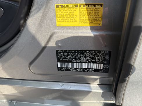 Used 2023 Lexus LS 500 w/ Accessory Package (Z2) RWD image 47