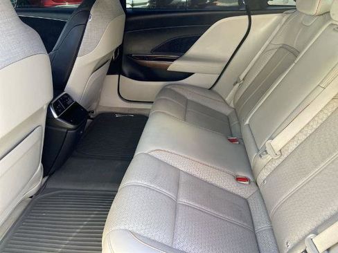 Used 2022 Lucid Air Grand Touring image 21