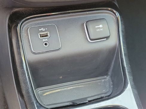 Used 2021 Jeep Compass Altitude w/ Sun and Sound Group image 34