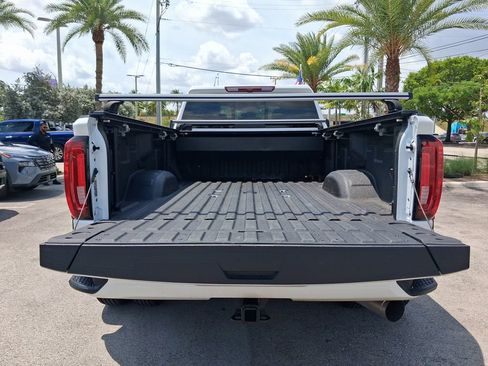 Used 2023 GMC Sierra 3500 Denali AWD/4WD image 7