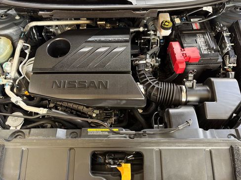 Used 2023 Nissan Rogue SV image 37