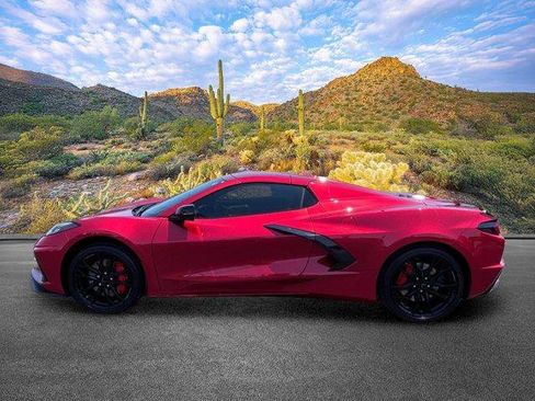 Used 2025 Chevrolet Corvette Stingray Premium Conv w/ Z51 Performance Package RWD image 8