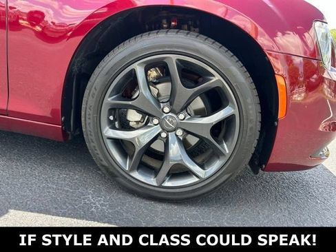 Used 2023 Chrysler 300 Touring w/ Sport Appearance Package RWD image 8