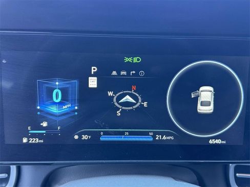 Used 2025 Hyundai Elantra SEL image 26