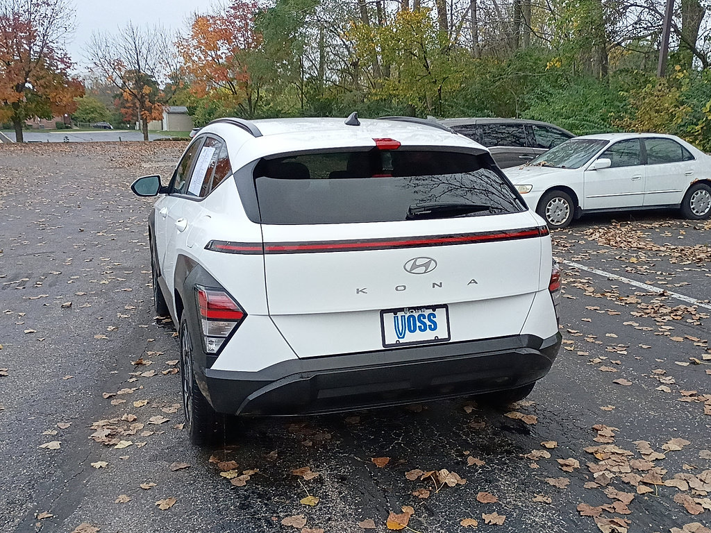 Used 2025 Hyundai Kona SEL FWD image 5