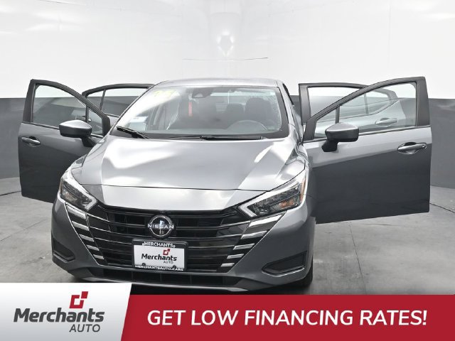 Used 2025 Nissan Versa SV FWD image 36