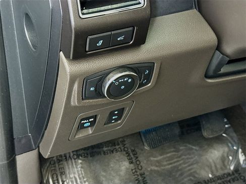 Used 2020 Ford Expedition Max Limited image 10