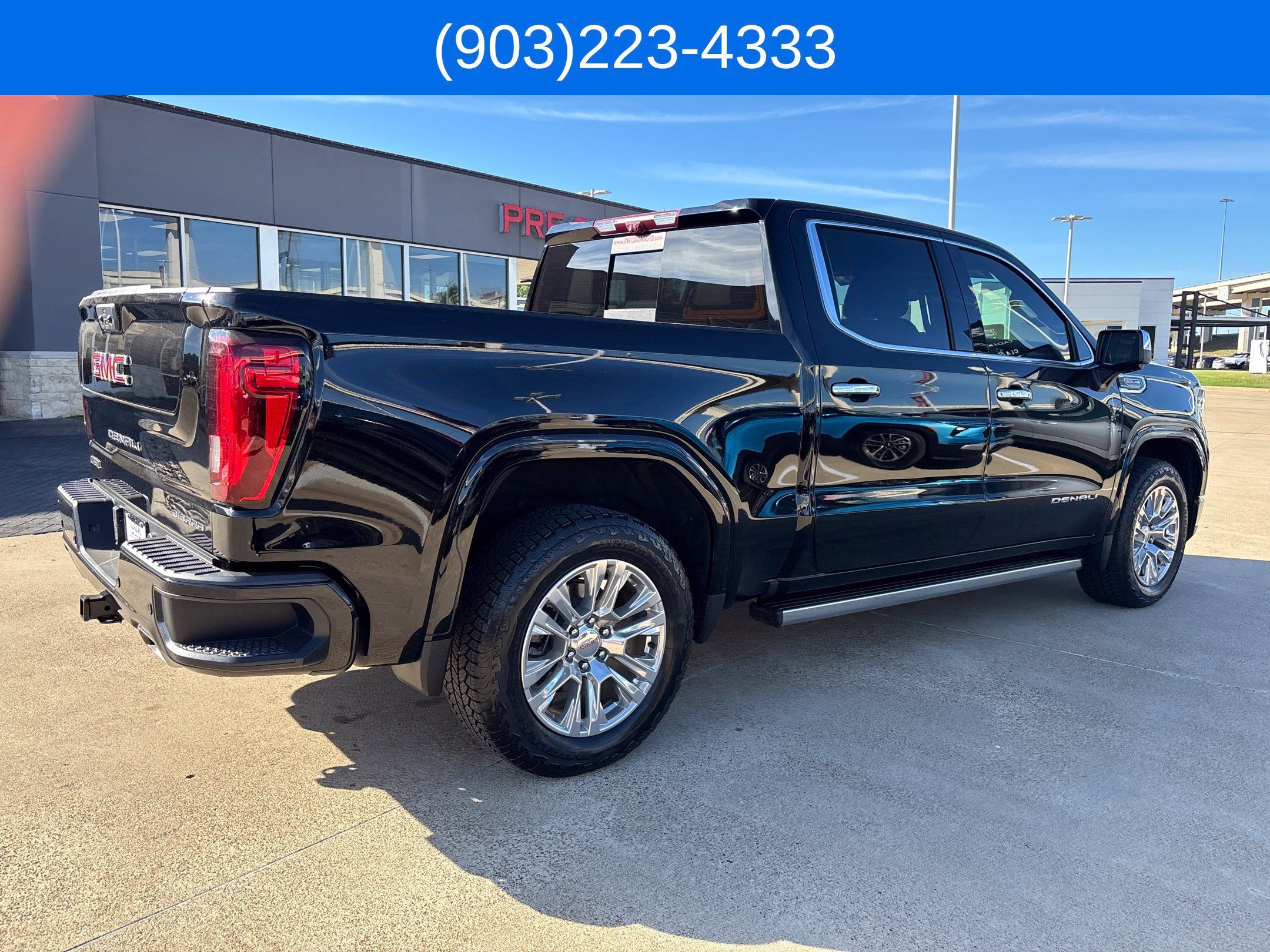 Used 2024 GMC Sierra 1500 Denali w/ Technology Package AWD/4WD image 16