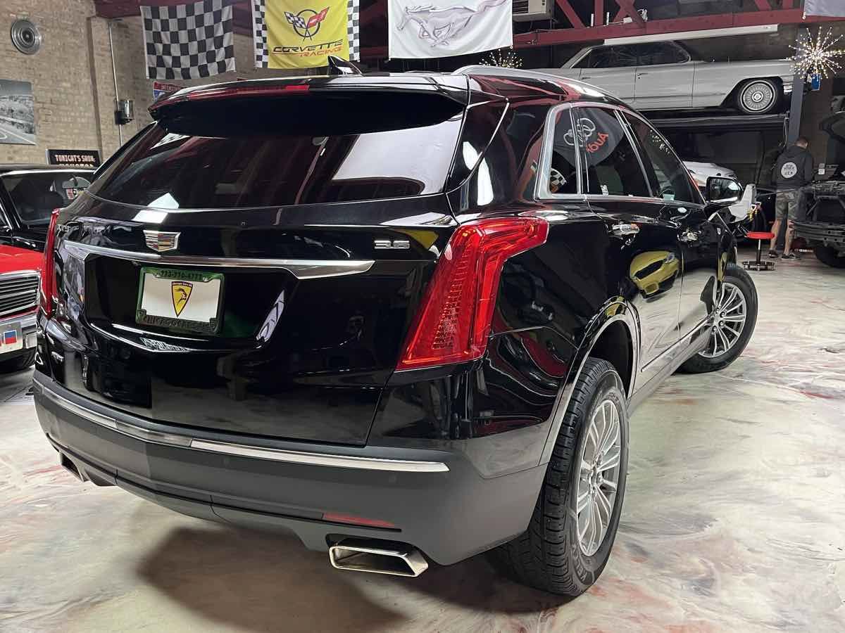 Used 2017 Cadillac XT5 Luxury w/ Driver Awareness Package AWD/4WD image 2