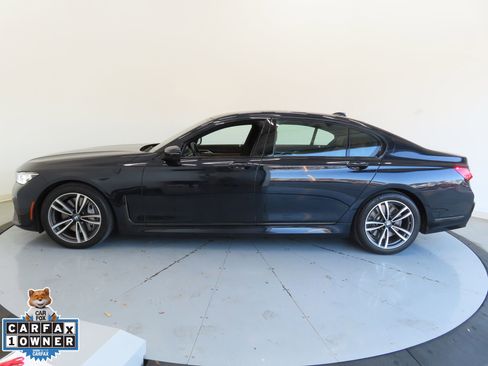 Used 2022 BMW 750i xDrive w/ M Sport Package image 8