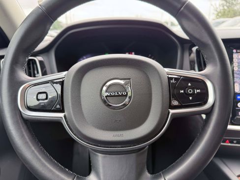 Certified 2025 Volvo S60 B5 Plus FWD image 15
