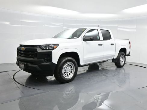 Used 2024 Chevrolet Colorado W/T w/ WT Convenience Package image 6