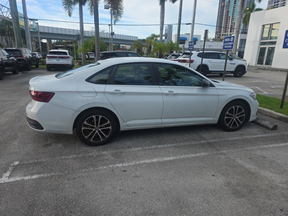 Used 2023 Volkswagen Jetta Sport FWD image 8