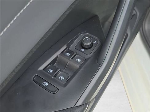 New 2026 Volkswagen Jetta SEL FWD image 5