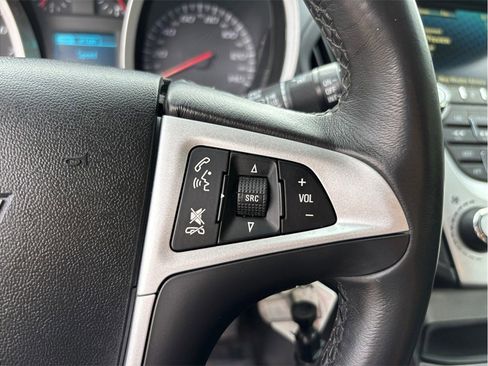 Used 2017 Chevrolet Equinox Premier w/ Enhanced Convenience Package FWD image 23