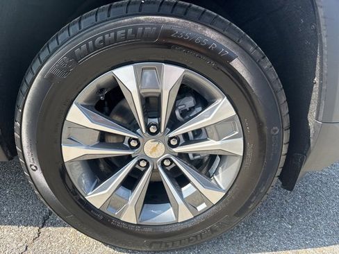 New 2026 Chevrolet Equinox LT w/ LPO, Floor Liner Package image 9