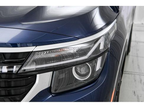 New 2026 Kia Seltos EX AWD/4WD image 9